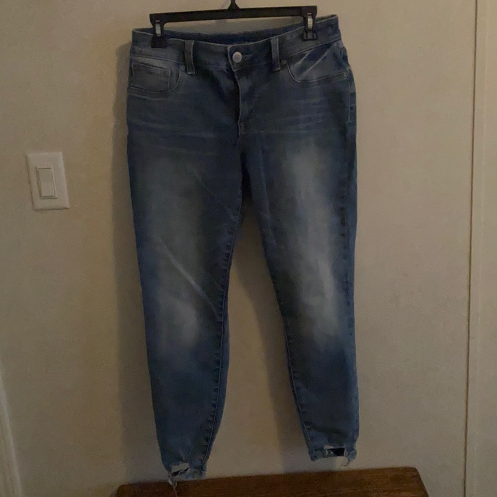 Maurices distressed skinny jeans
